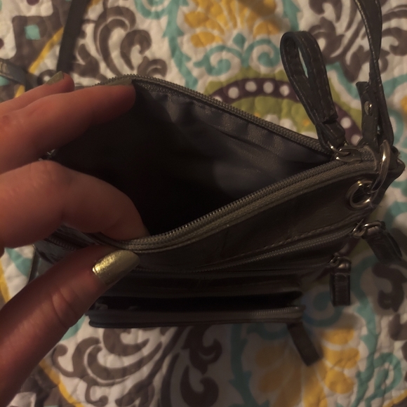 Nicole Miller Little Metallic Grey Purse 🩶 - Picture 9 of 12